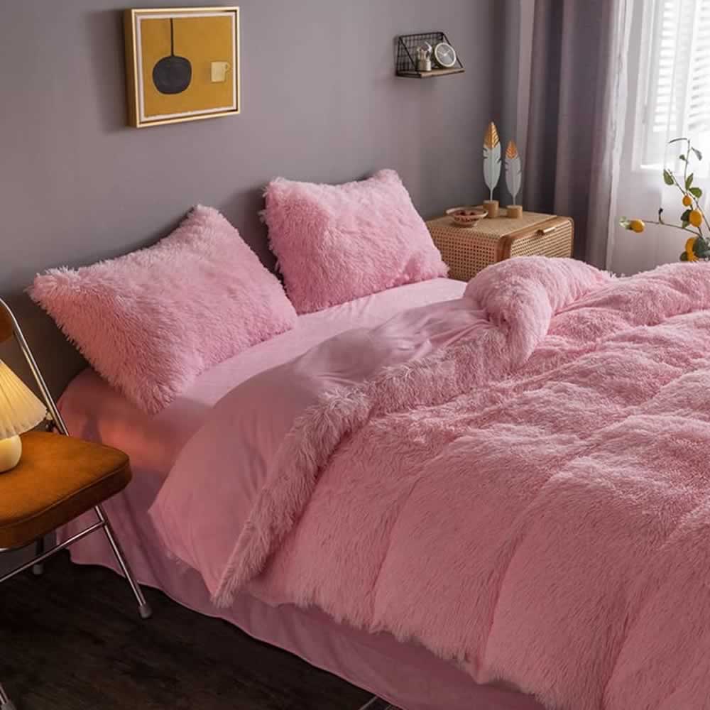 Faux Fur Comforter - Colour: Not specified / Size: Eu King 4 Piece Set: image 3