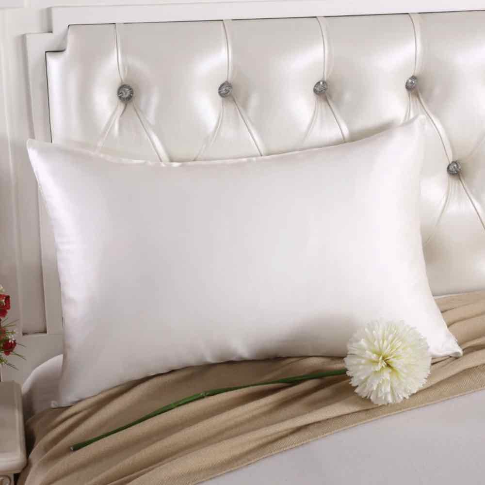 Silk Pillowcase - Colour: Black (Option 1): image 3