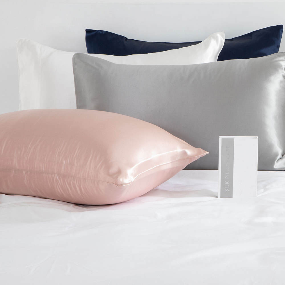 Silk Pillowcase - Colour: Black (Option 1): image 1